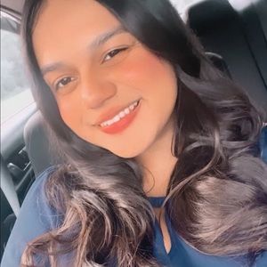 Meet your Posher, Aisha